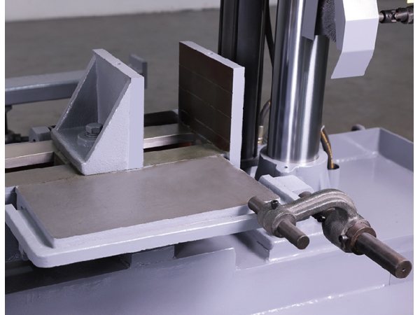 What aspects should be checked before sawing?