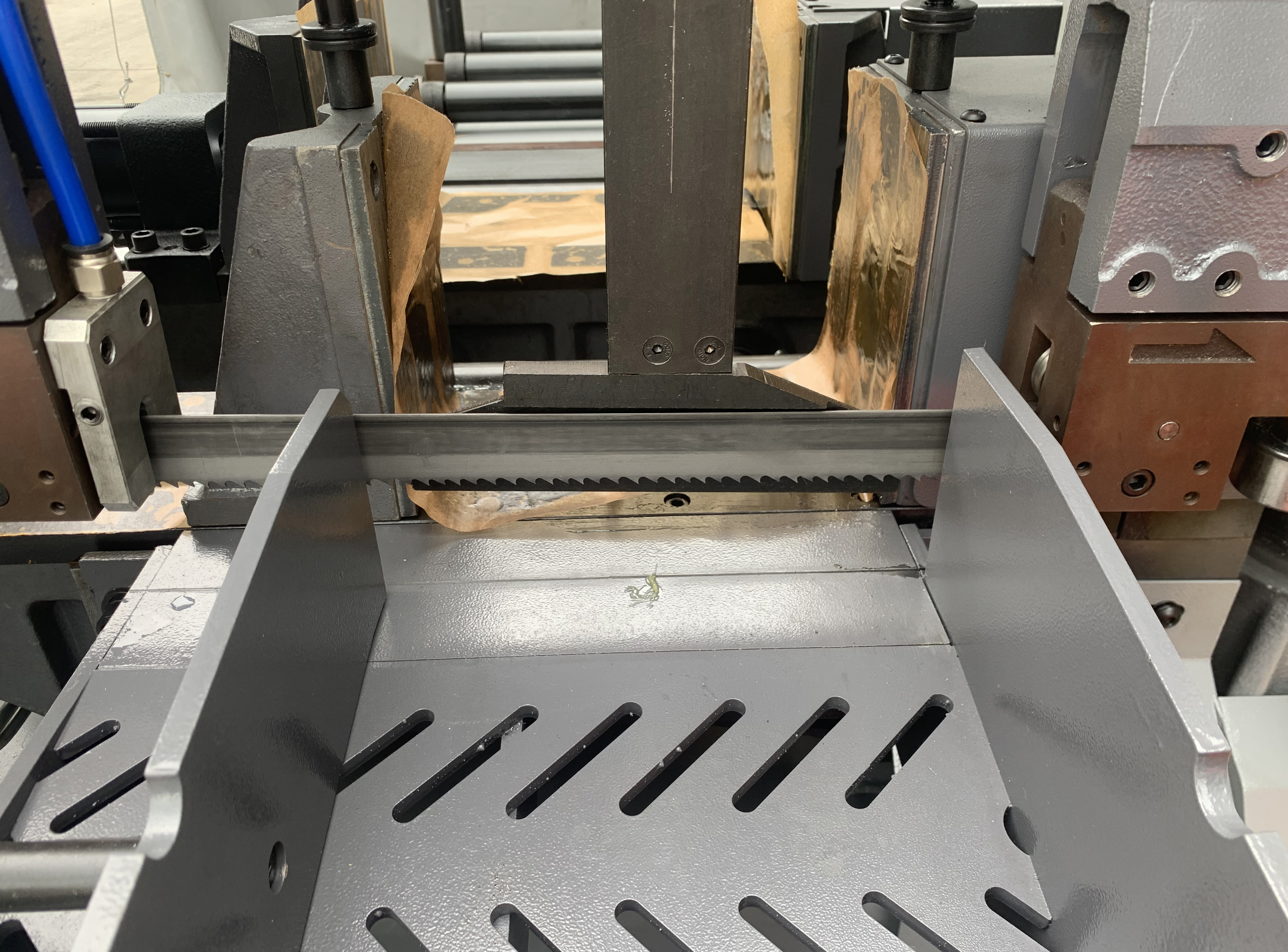 CNC_Band_Saws_2.jpg